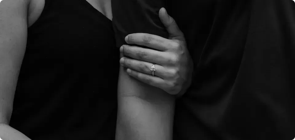 Ghostlighting: The Scariest New Dating Trend Explained