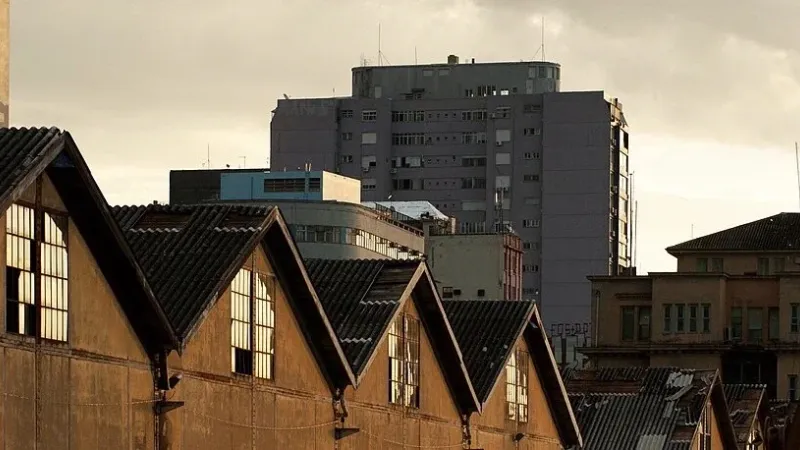 Guia de encontros em Porto Alegre: chat, bairros e primeiro plano